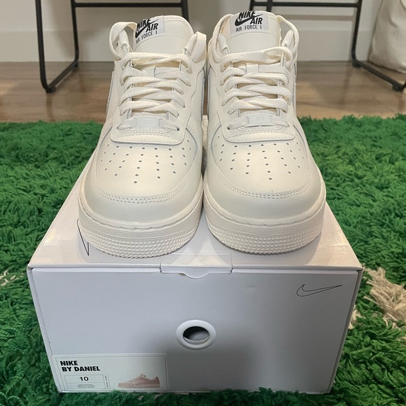 Nike Air Force 1 (Nike By You) in cream colorway - Picture 2 of 8